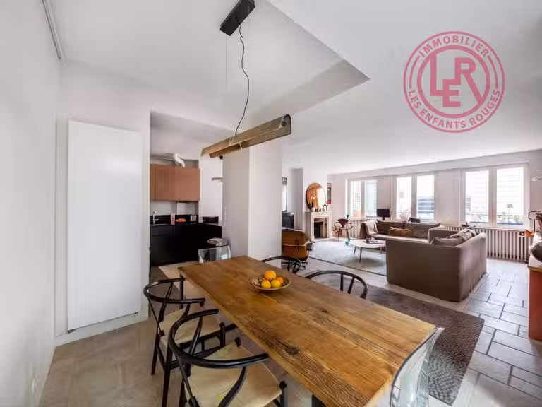 Appartement Paris 10e - 3 chambres - 121m²