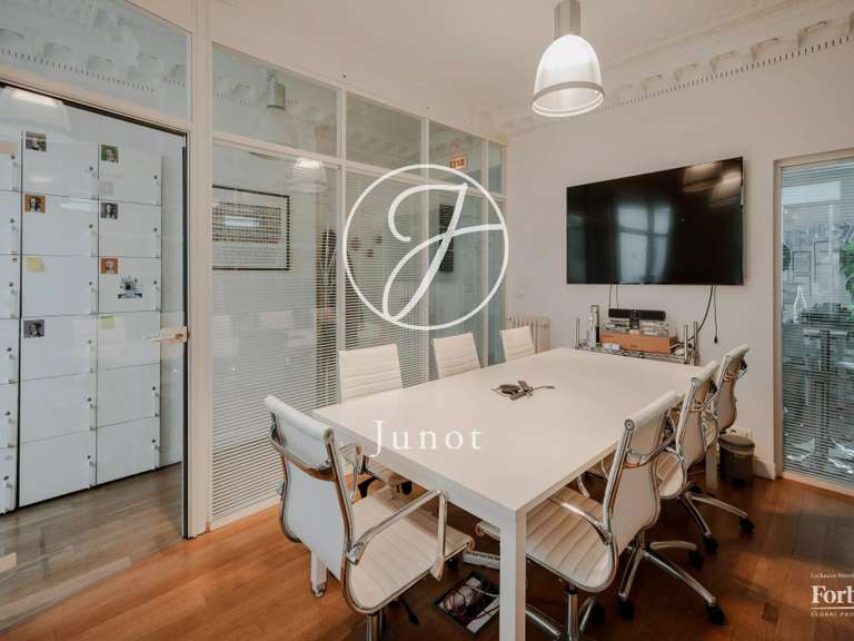 Appartement Paris 10e - 197m²