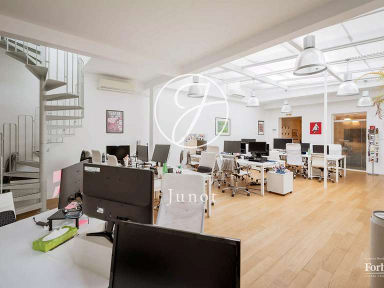 Appartement Paris 10e - 197m²