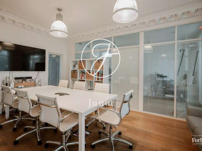 Appartement Paris 10e - 197m²