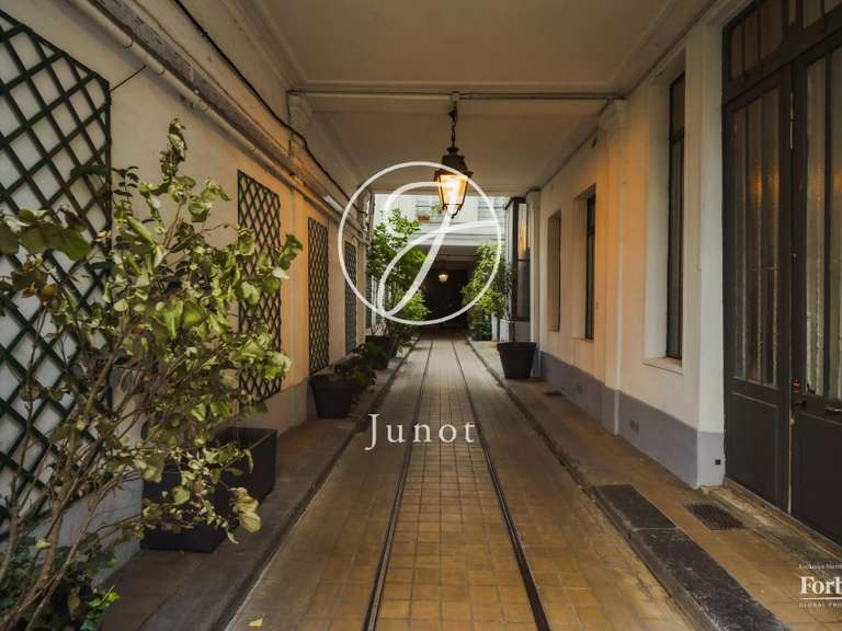 Appartement Paris 10e - 197m²