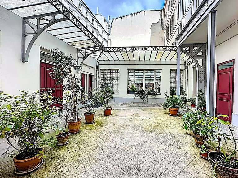 Appartement Paris 10e - 4 chambres - 345m²