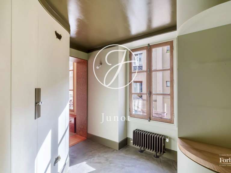 Appartement Paris 10e - 3 chambres - 118m²