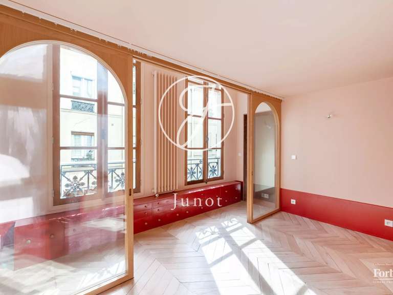 Appartement Paris 10e - 3 chambres - 118m²