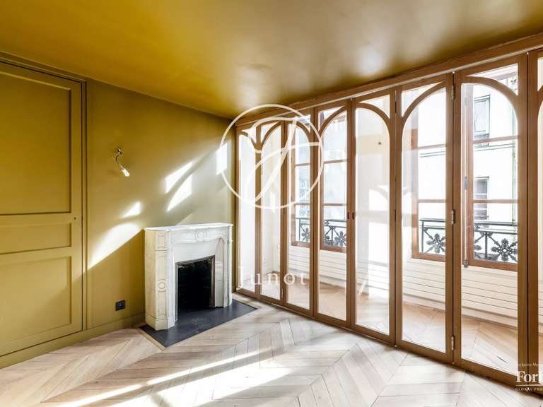 Appartement Paris 10e - 3 chambres - 118m²