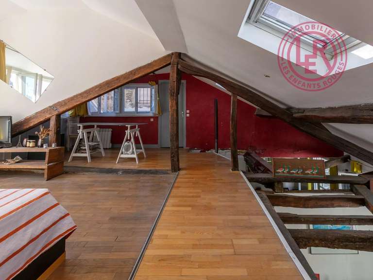 Appartement Paris 10e - 1 chambre - 96m²