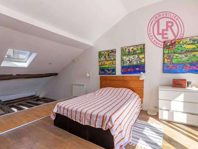 Appartement Paris 10e - 1 chambre - 96m²