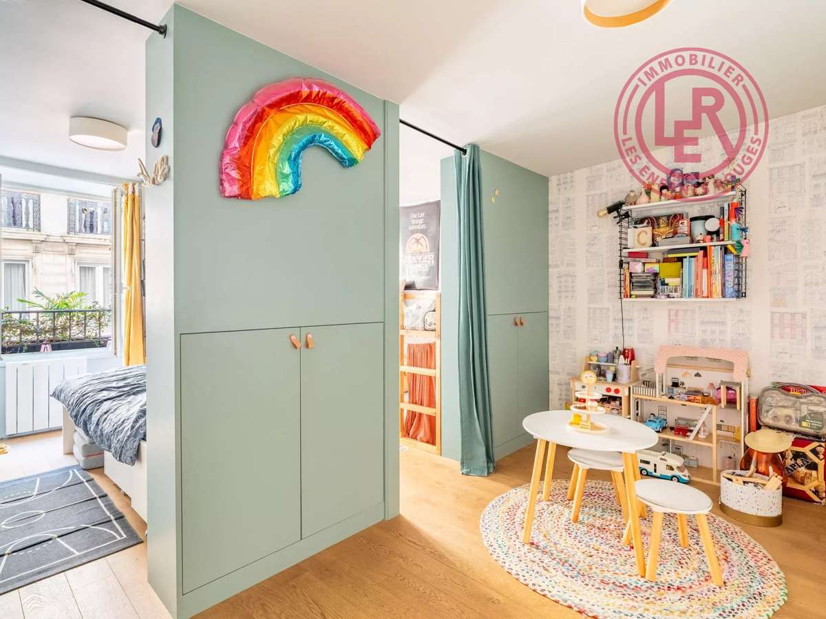 Apartment Paris 10e