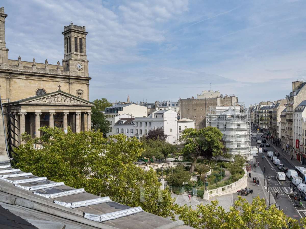Apartment Paris 10e