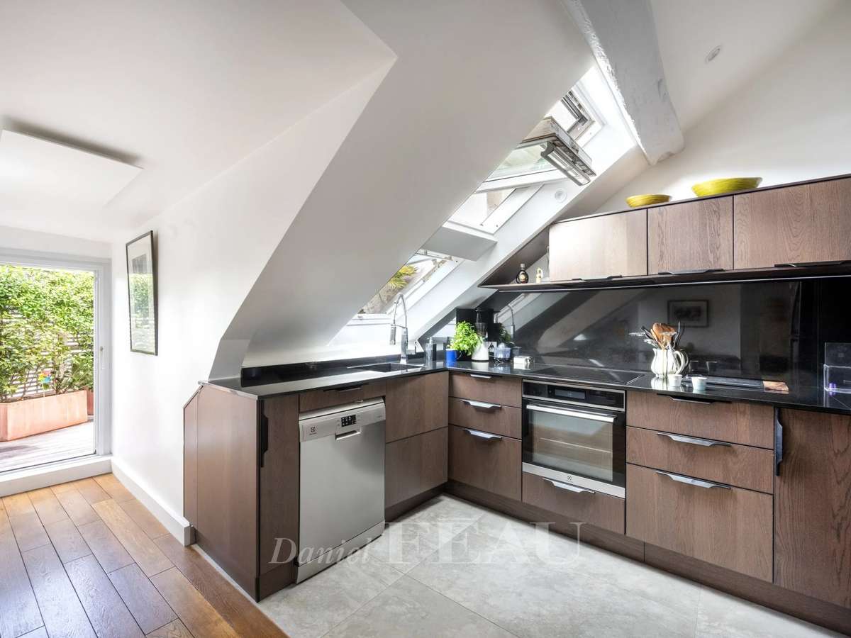 Apartment Paris 10e