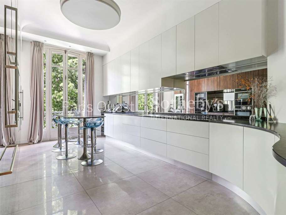 Apartment Paris 11e
