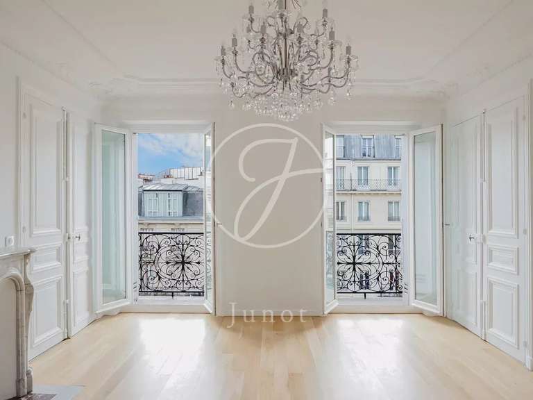 Appartement Paris 11e - 4 chambres - 123m²