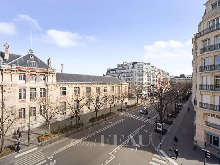 Appartement Paris 11e - 4 chambres - 242m²