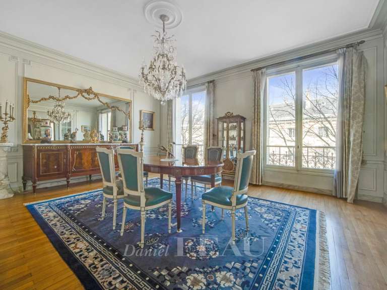 Appartement Paris 11e - 4 chambres - 242m²