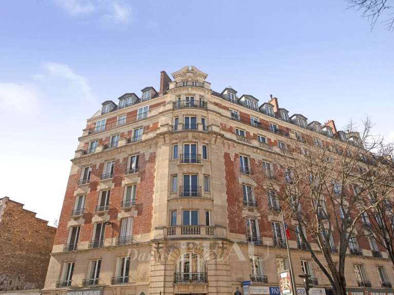 Appartement Paris 11e - 4 chambres - 242m²