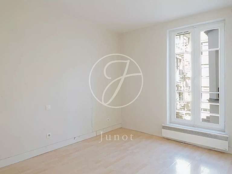Appartement Paris 11e - 4 chambres - 103m²