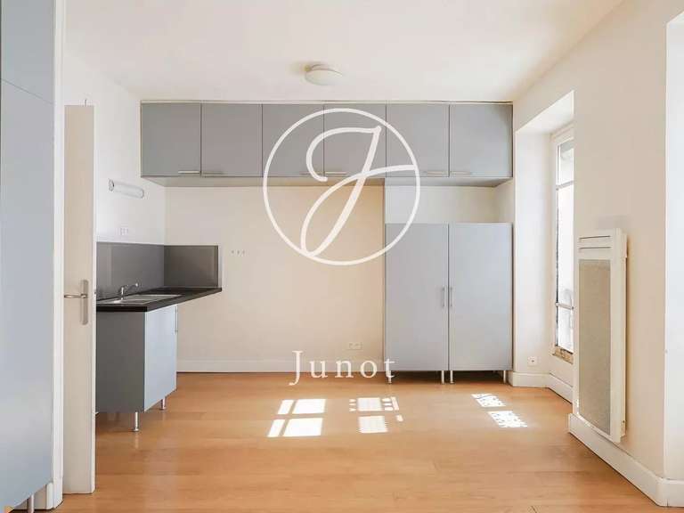 Appartement Paris 11e - 4 chambres - 103m²