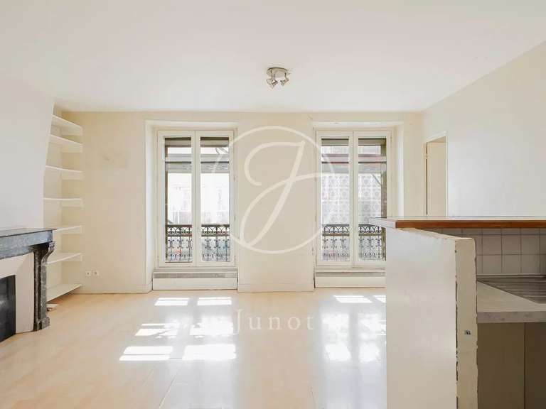 Appartement Paris 11e - 4 chambres - 103m²