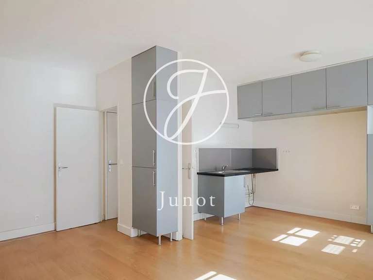Appartement Paris 11e - 4 chambres - 103m²