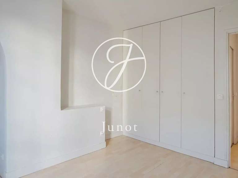 Appartement Paris 11e - 4 chambres - 103m²