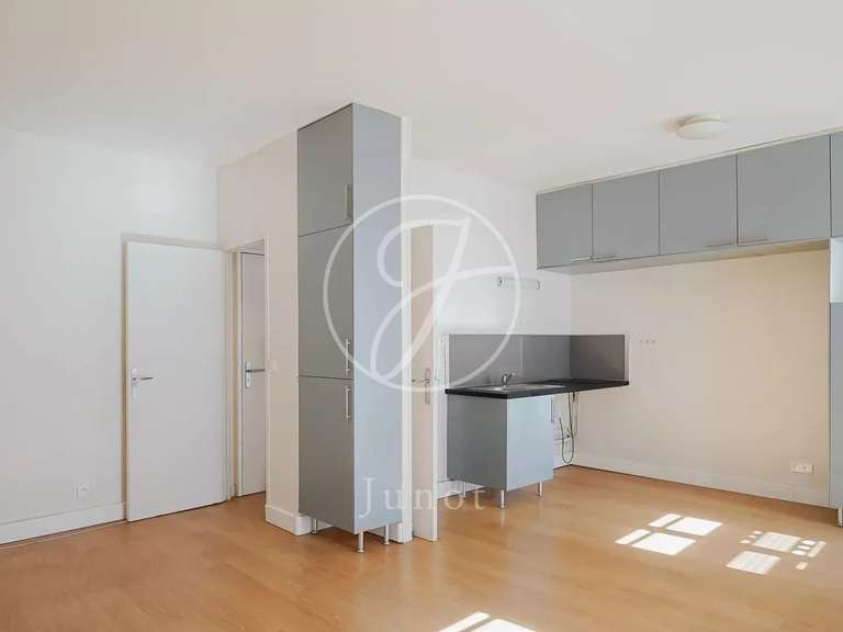 Appartement Paris 11e - 4 chambres - 103m²