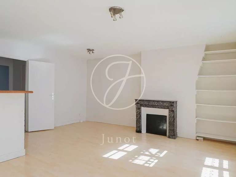 Appartement Paris 11e - 4 chambres - 103m²