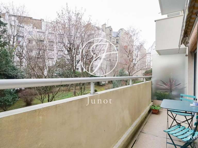 Appartement Paris 11e - 3 chambres - 150m²