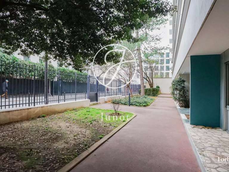 Appartement Paris 11e - 3 chambres - 150m²