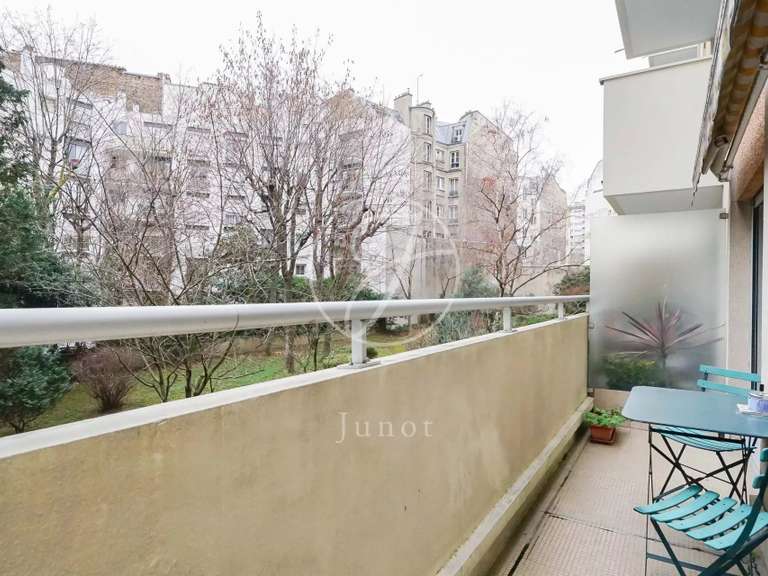 Appartement Paris 11e - 3 chambres - 150m²