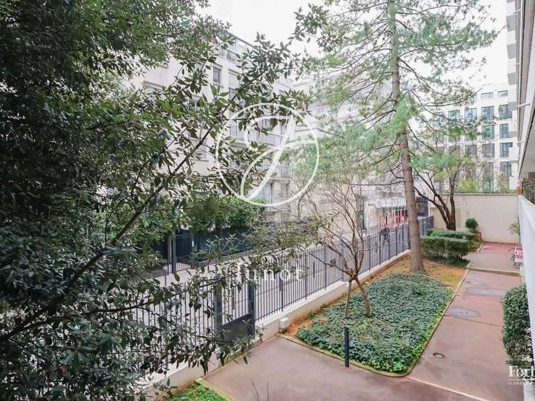 Appartement Paris 11e - 3 chambres - 150m²