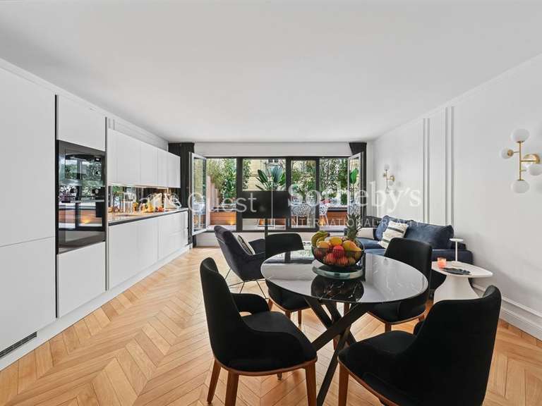 Appartement Paris 11e - 2 chambres - 65m²