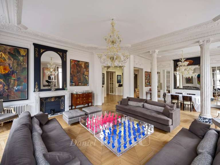 Appartement Paris 11e - 4 chambres - 227m²