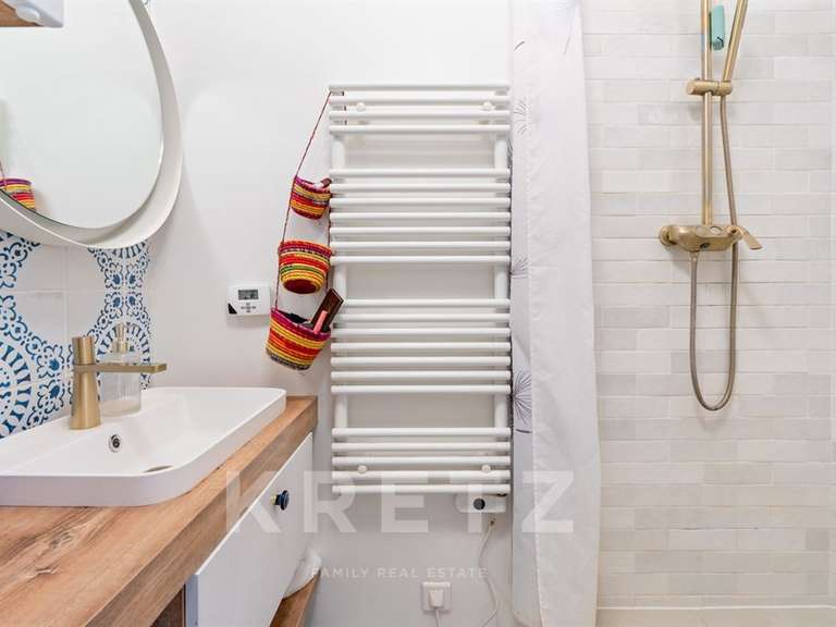 Appartement Paris 11e - 3 chambres - 120m²