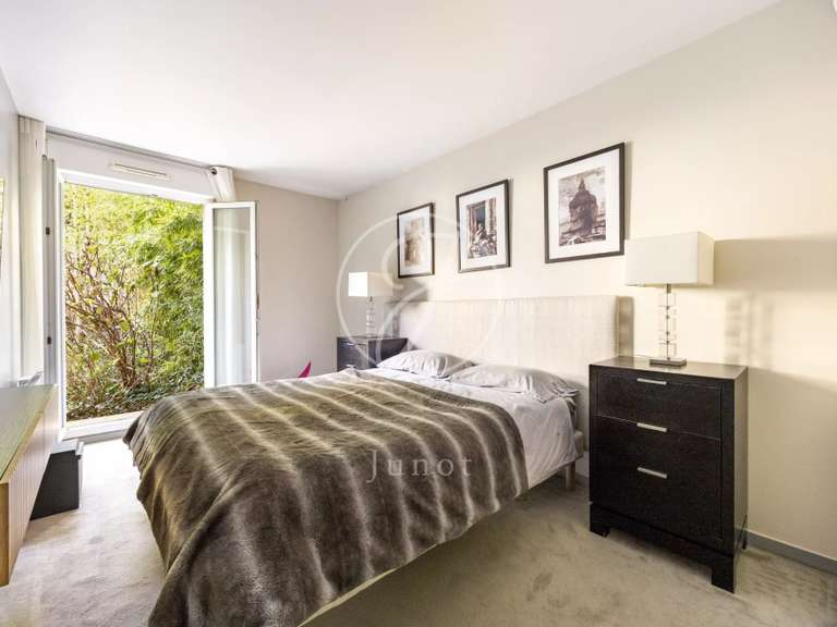 Appartement Paris 11e - 2 chambres - 166m²