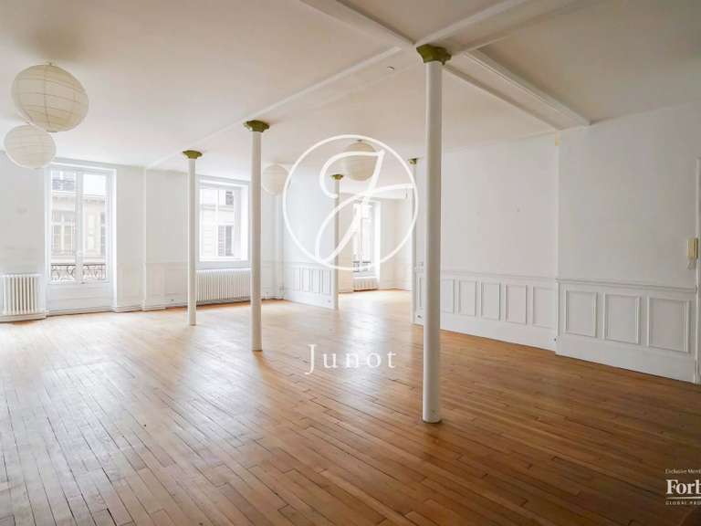 Appartement Paris 11e - 2 chambres - 152m²