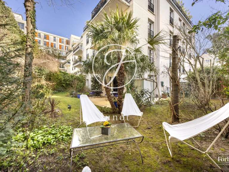 Appartement Paris 11e - 2 chambres - 166m²