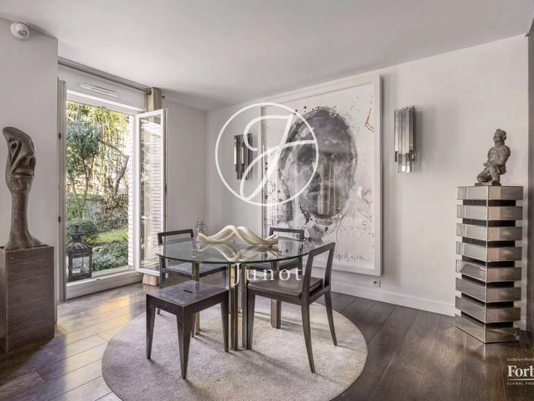 Appartement Paris 11e - 2 chambres - 166m²