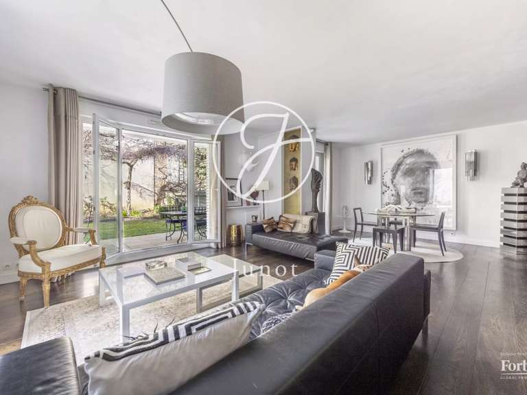 Appartement Paris 11e - 2 chambres - 166m²