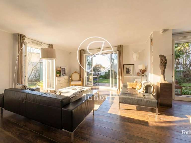 Appartement Paris 11e - 2 chambres - 166m²