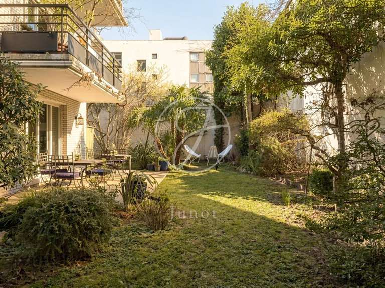 Apartment Paris 11e - 2 bedrooms - 166m²