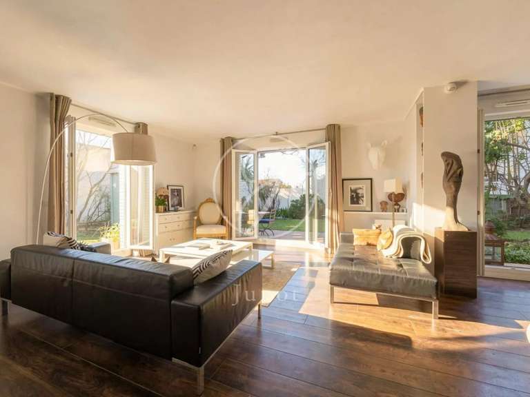 Apartment Paris 11e - 2 bedrooms - 166m²