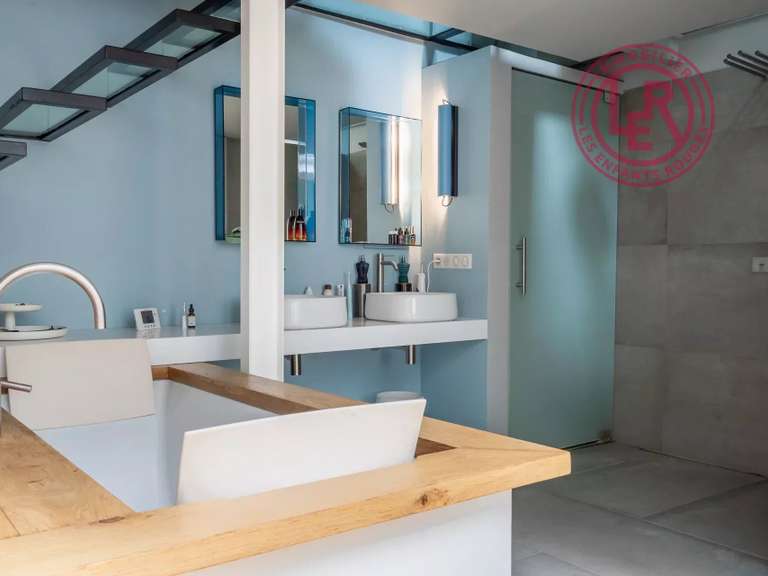 Appartement Paris 11e - 2 chambres - 106m²