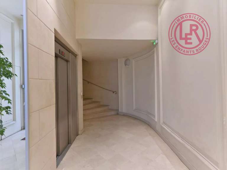 Appartement Paris 11e - 3 chambres - 125m²