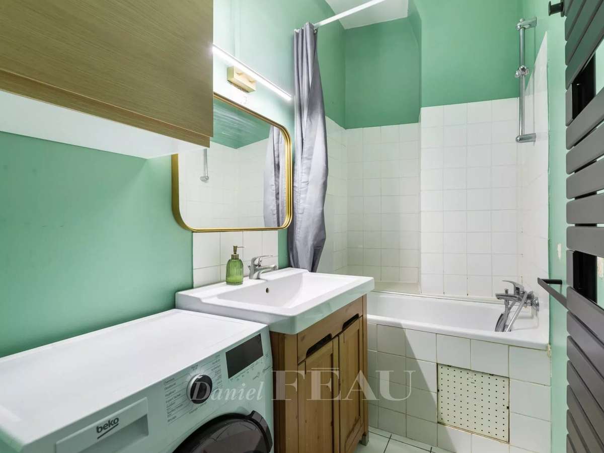 Apartment Paris 11e
