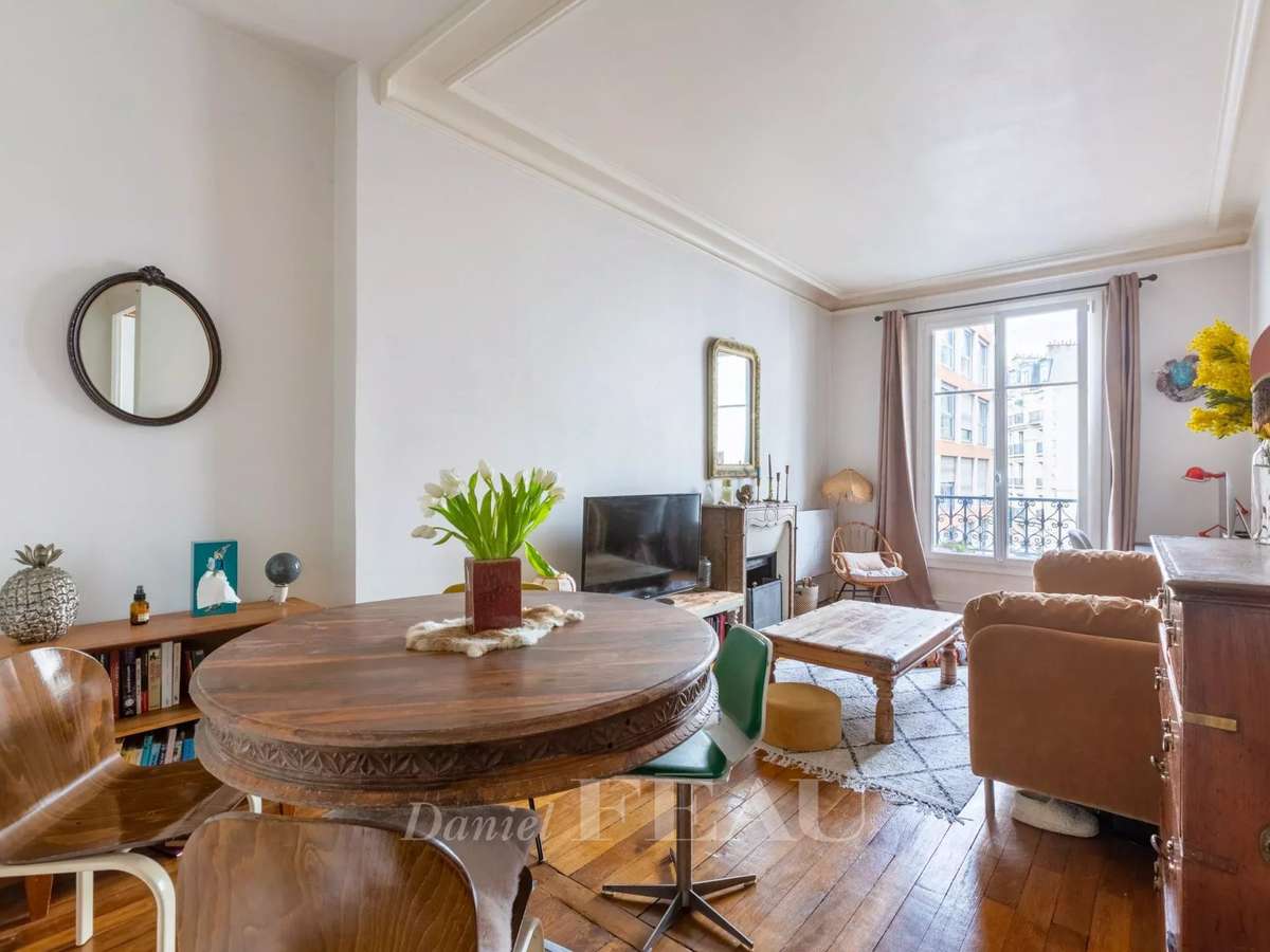 Apartment Paris 11e