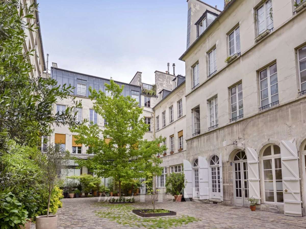 Apartment Paris 11e