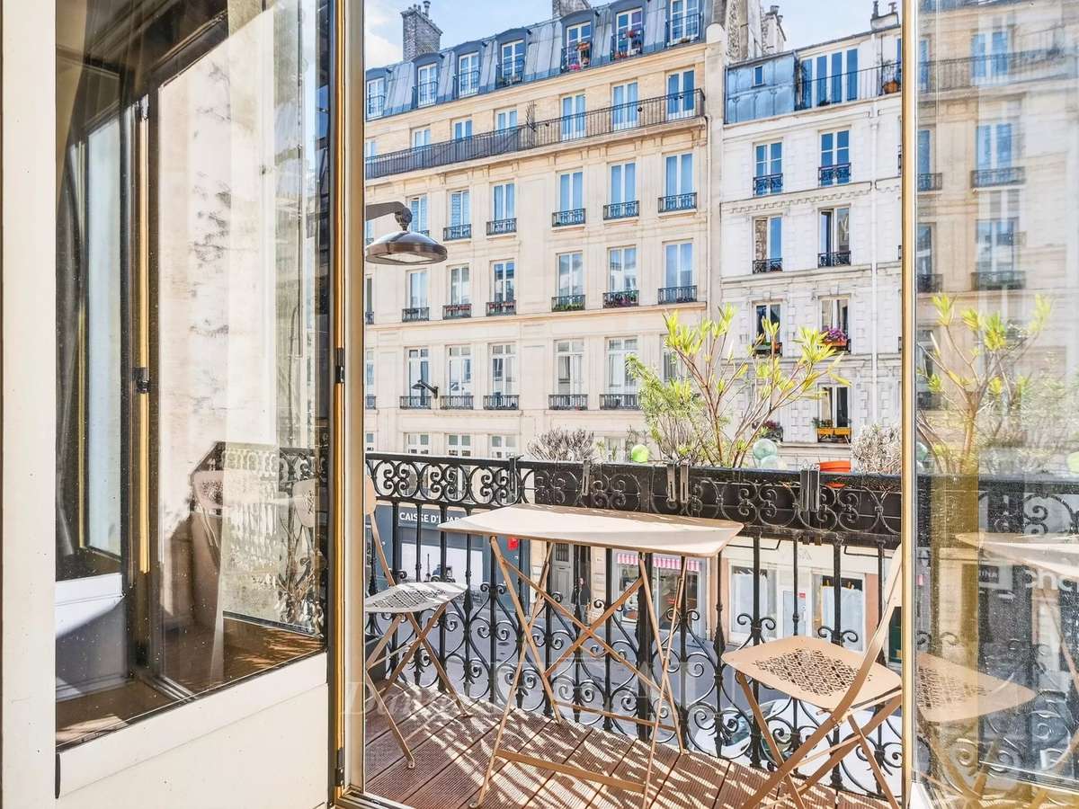 Apartment Paris 11e