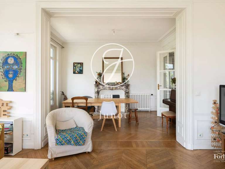 Appartement Paris 11e - 4 chambres - 158m²