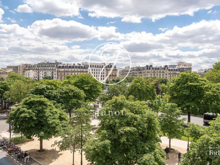 Appartement Paris 11e - 4 chambres - 158m²