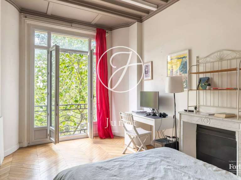 Appartement Paris 11e - 4 chambres - 158m²